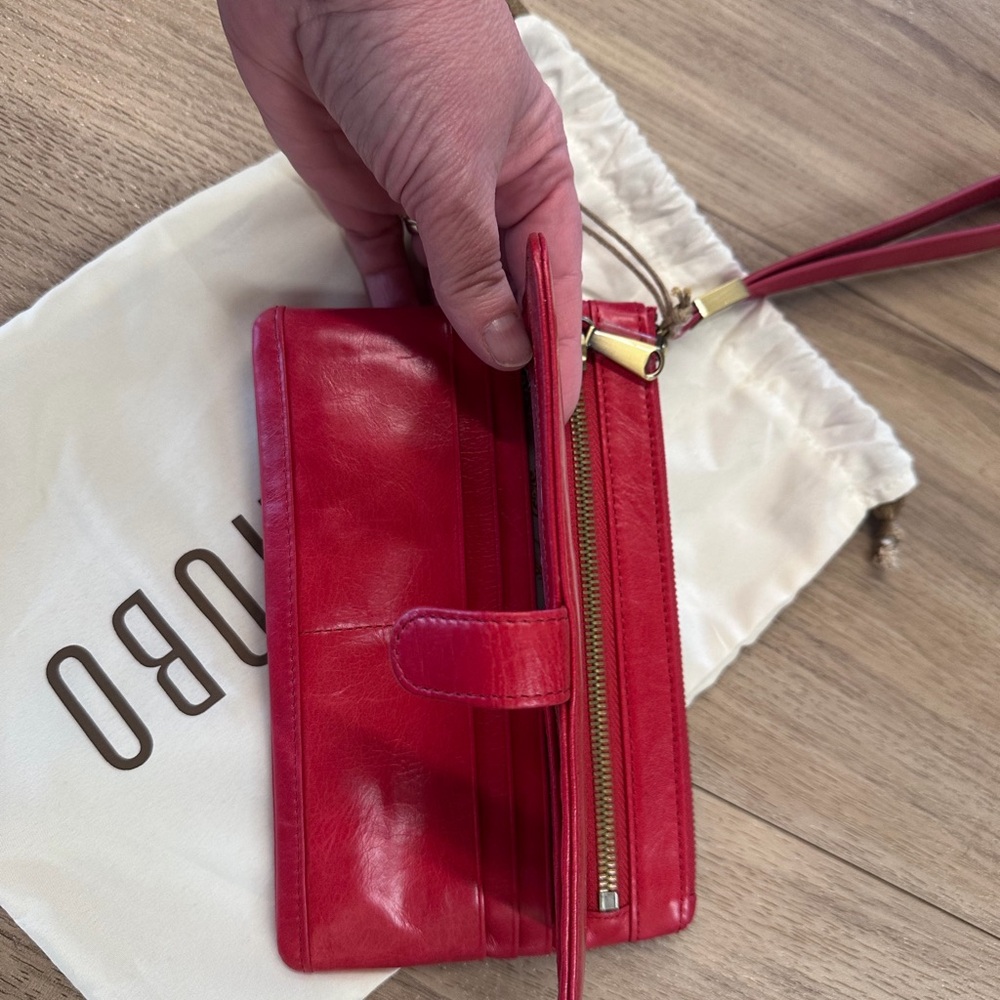 Hobo Red Leather ROAM Wristlet - Picture 4 of 6